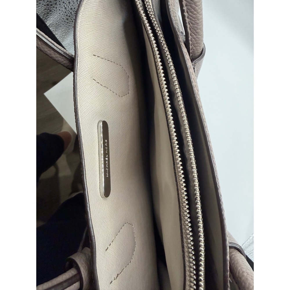 Michael Kors Tote Bag Pebble Leather Taupe Shoulder Bag Gold Tone Hardware - Picture 5 of 10
